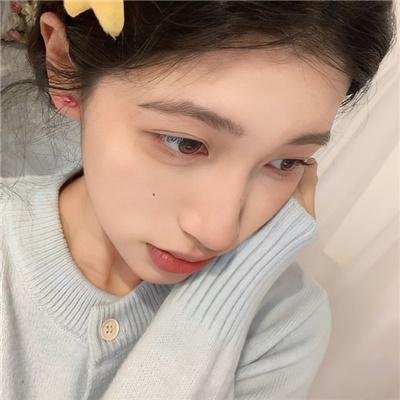 少女嬉春